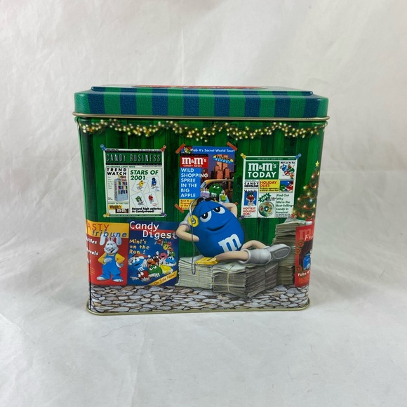 M&M’s Brand Christmas Village Series 2001 Number 12 & 1995 Brand Town & Sticker - Picture 5 of 16